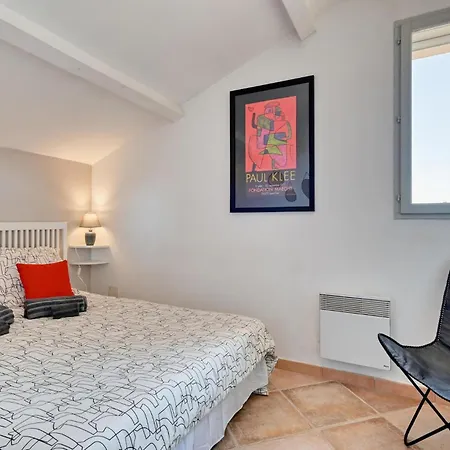 3 Bedroom In Sanary-sur-Mer